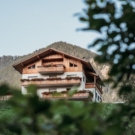 Grosskarnaiderhof Appartements-Bauernhof-Natur Pur ลูซอน ภายนอก รูปภาพ